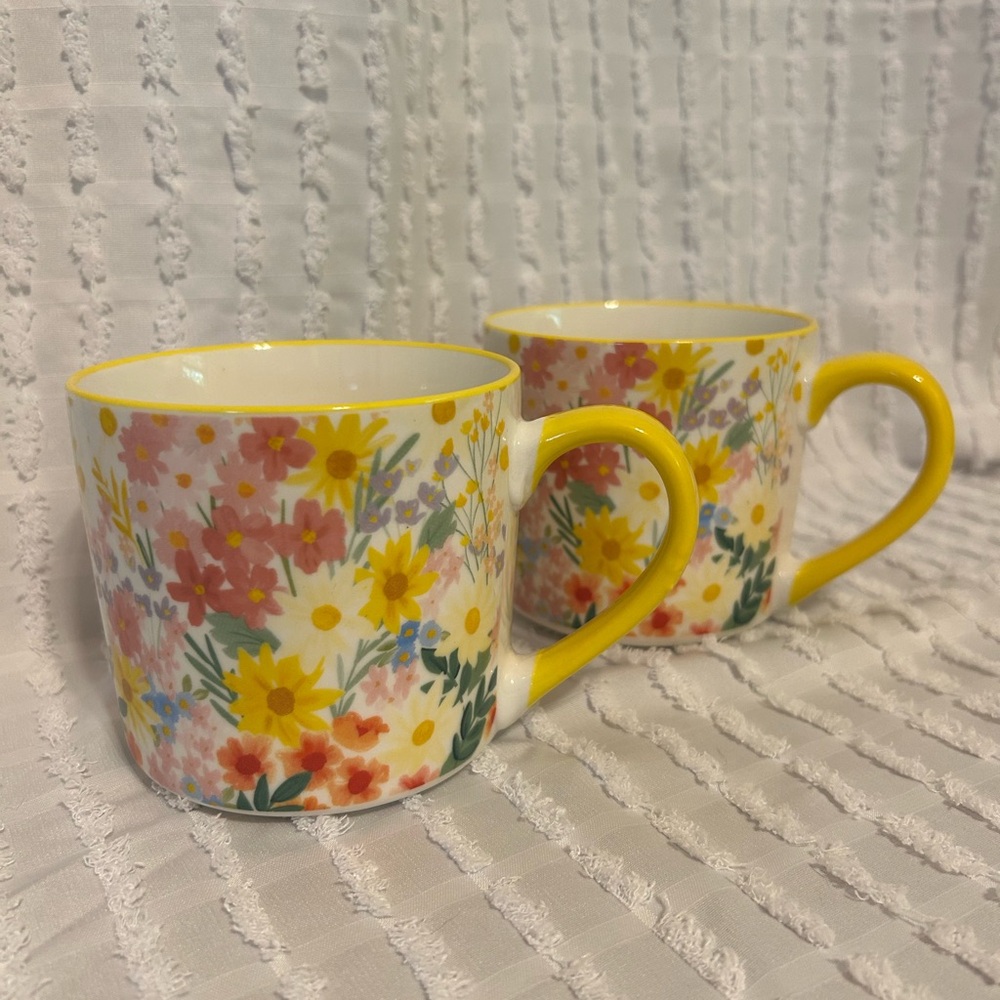 Floral‎ Yellow Handle Mugs Set of 2
